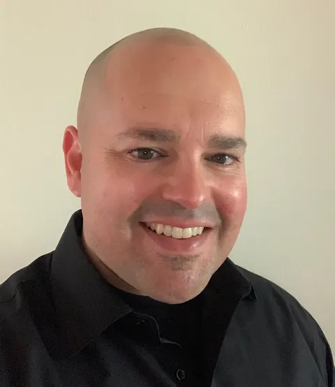 Tino Garza, real estate agent in Merced