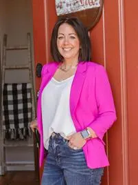 Kellie Leach, real estate agent in Merced