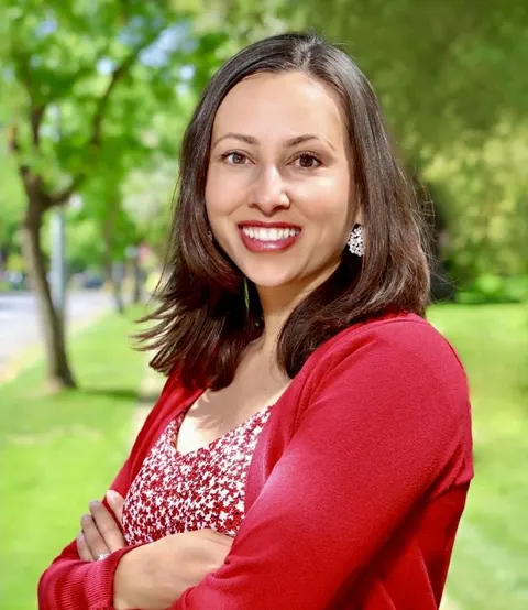 Marisa Lewis, real estate agent in Merced