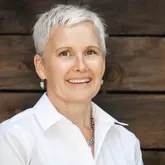 Kelly Perry, real estate agent in Merced