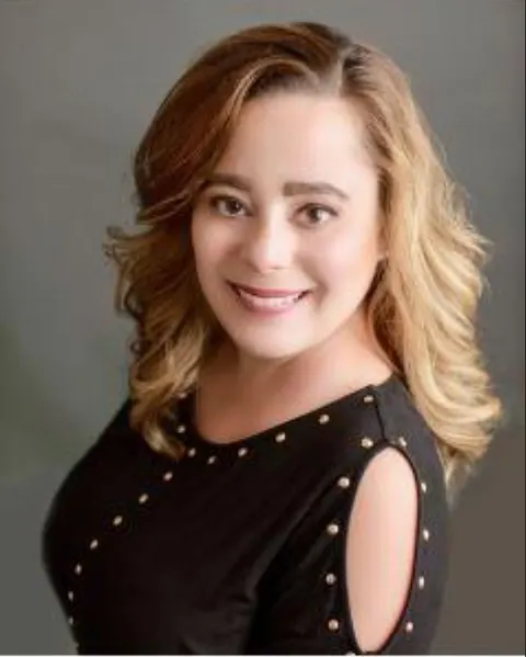 Diana Picazo, real estate agent in Lemoore