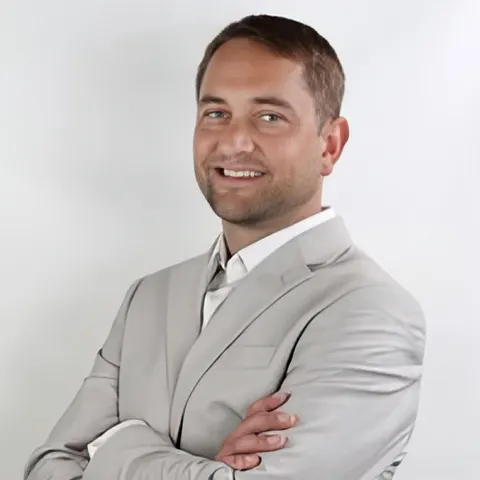 Ryan Searcy, real estate agent in Merced