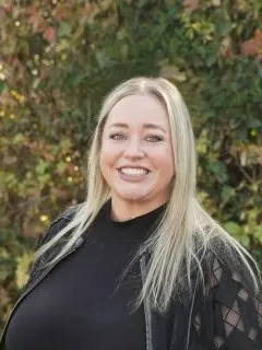 Sheril Carmona, real estate agent in Merced