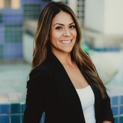 Paola Pollock, real estate agent in Oceanside