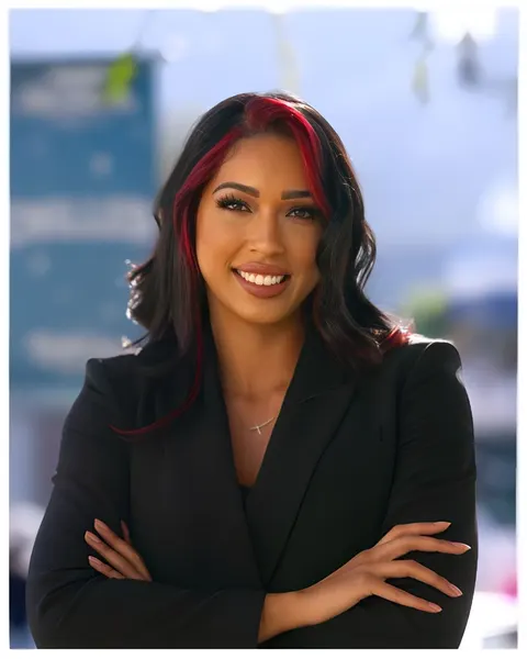 Dominique Anguiano, real estate agent in Murrieta
