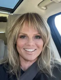 Veronica Hicks, real estate agent in Irvine