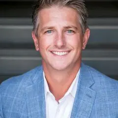 Alexei Sarna, real estate agent in Newport Beach