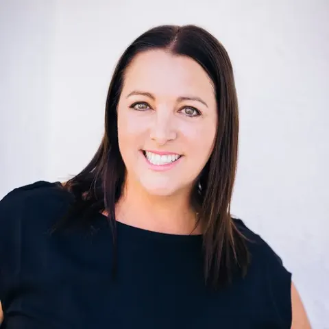Colleen Swinney, real estate agent in Newport Beach