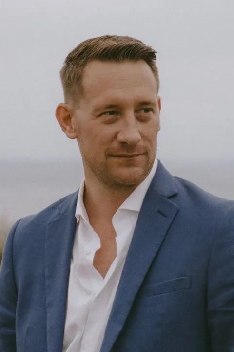 Shane Gillin, real estate agent in Newport Beach