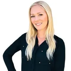 Baylee Leavitt, real estate agent in Newport Beach
