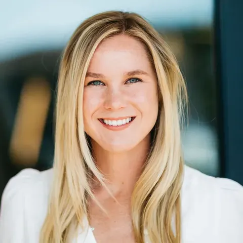 Shellsy Ashen, real estate agent in Newport Beach