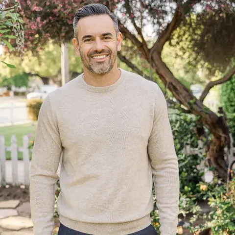 Chris Vella, real estate agent in Newport Beach