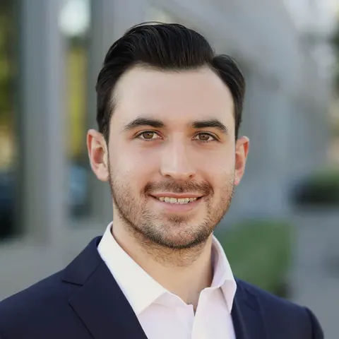 Ryan Pratt, real estate agent in Long Beach