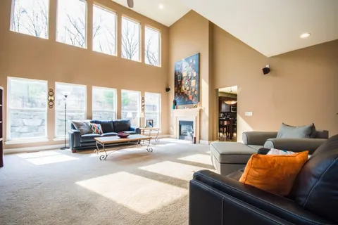Karin Fazio, real estate agent in Cambria