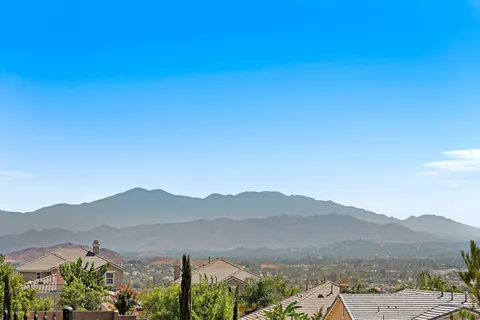 Mase Abdeshahian, real estate agent in Riverside