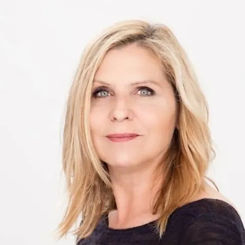 Darleen Centala, real estate agent in Dana Point