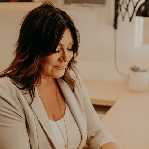 Cecilia Clark, real estate agent in Bakersfield