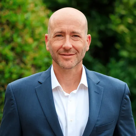 Joseph Cohen, real estate agent in Los Angeles