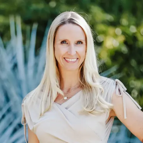 Jennifer Collins, real estate agent in Riverside