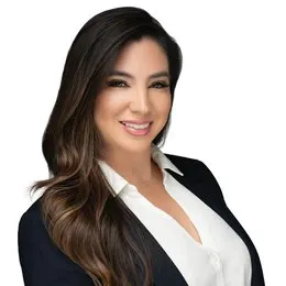 Nicolle Collin, real estate agent in Corona