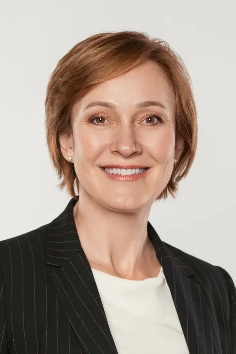 Julia Dart, real estate agent in Irvine