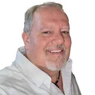 Trace Donaldson, real estate agent in Laguna Woods