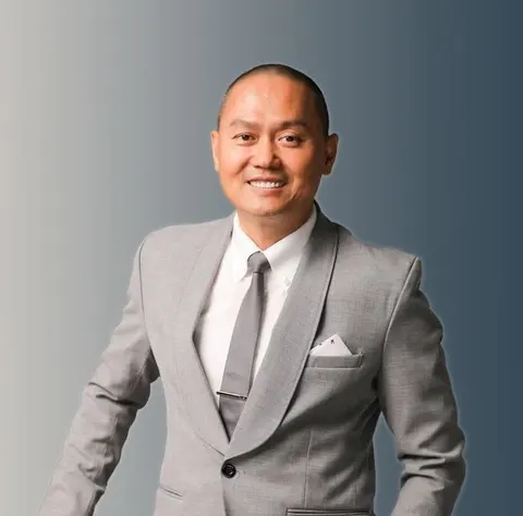Joseph Binh Duong, real estate agent in Garden Grove