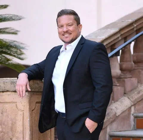 Raymond Guerrero, real estate agent in Mission Viejo