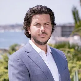 Brendon Guichet, real estate agent in Fullerton