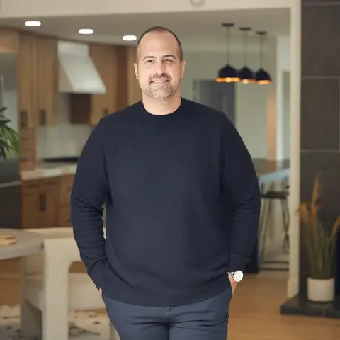Julian Hakim, real estate agent in Costa Mesa