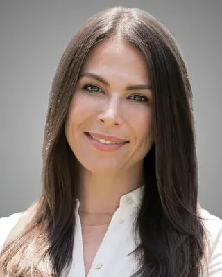 Nicole Janes, real estate agent in Santa Ana