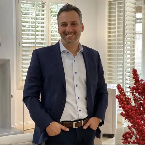 Marcus Ipcizade, real estate agent in Irvine