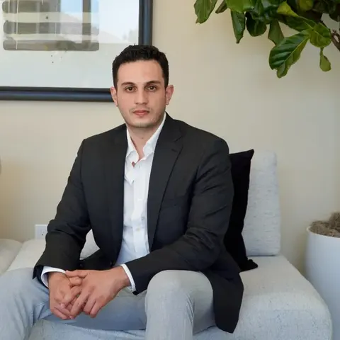 Maziar Jafari, real estate agent in Huntington Beach