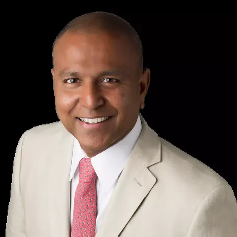 Dan Jey, real estate agent in Corona
