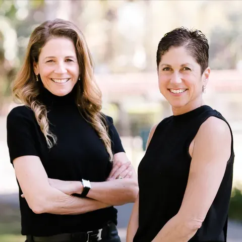 Nancy Jones, real estate agent in Los Angeles