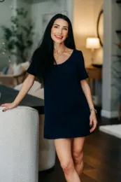 Jade Larney, real estate agent in Costa Mesa