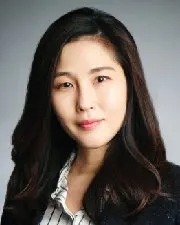 Jennifer Lee, real estate agent in Irvine