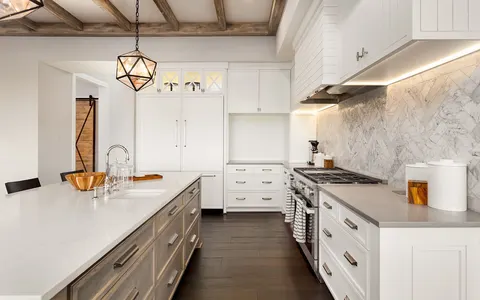 Jeffrey Le, real estate agent in Santa Ana