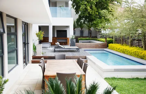 Lien Do, real estate agent in Mission Viejo