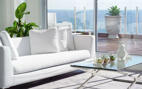 Jacqueline Macken, real estate agent in Newport Beach