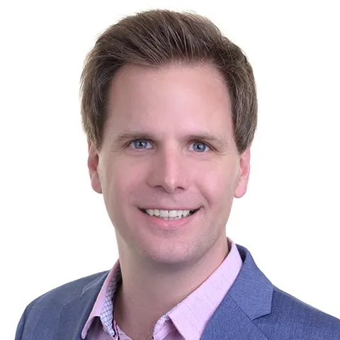 Brandon Mcteer, real estate agent in Huntington Beach