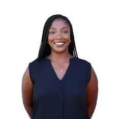 Tiara Medley, real estate agent in San Bernardino