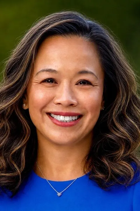 Gina Nguyen-Denton, real estate agent in Lake Forest