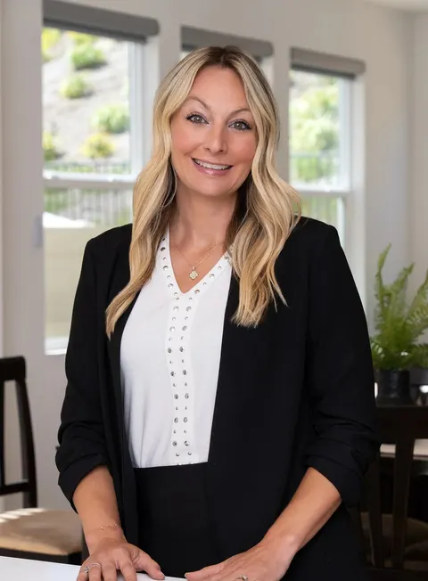 April O'Neill, real estate agent in Jurupa Valley