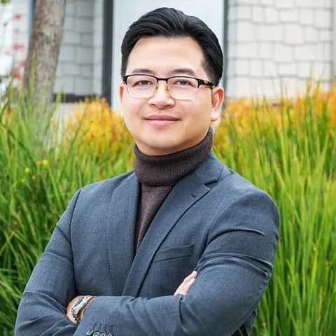 Quan Pham, real estate agent in Garden Grove