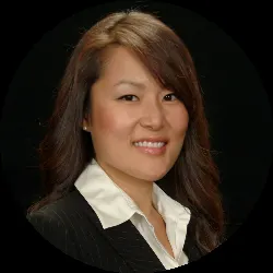 Elizabeth Yi, real estate agent in Tustin