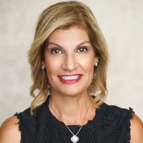 Marianne Simon, real estate agent in Encino