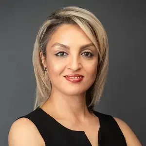 Pegah Takhsha, real estate agent in Corona
