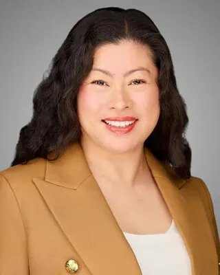 Emily Wang, real estate agent in Huntington Beach