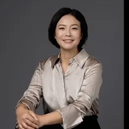 Huajun Wang, real estate agent in Irvine